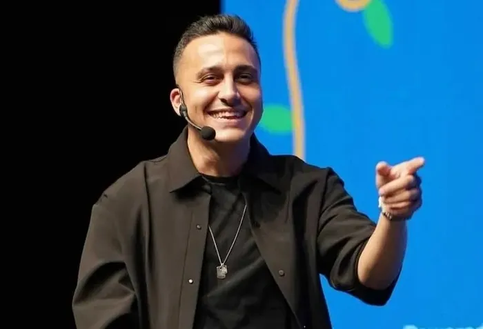 0x0-fenomen-gucuyle-buyuyen-bataklik-fenomenler-agi-buyuttu-patronlar-himaye-etti-1766895538966 Fenomen gücüyle büyüyen bataklık! Patronlar yer temin etti onlar gençleri tuzağa çekti