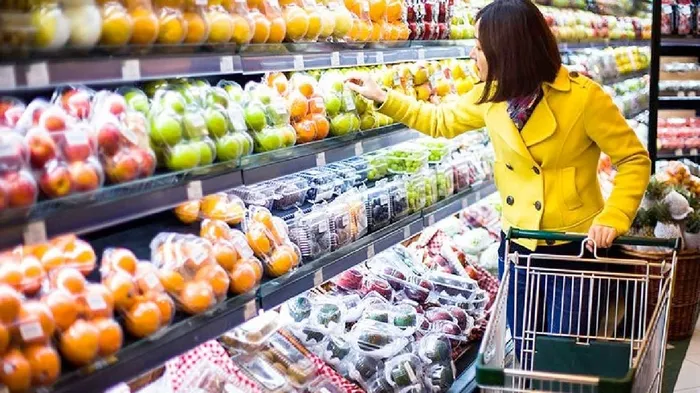 0x0-marketler-sektoru-boldu-1766817886124 Marketlerde pazar günü bilmecesi! Esnaf ile zincir marketler karşı karşıya