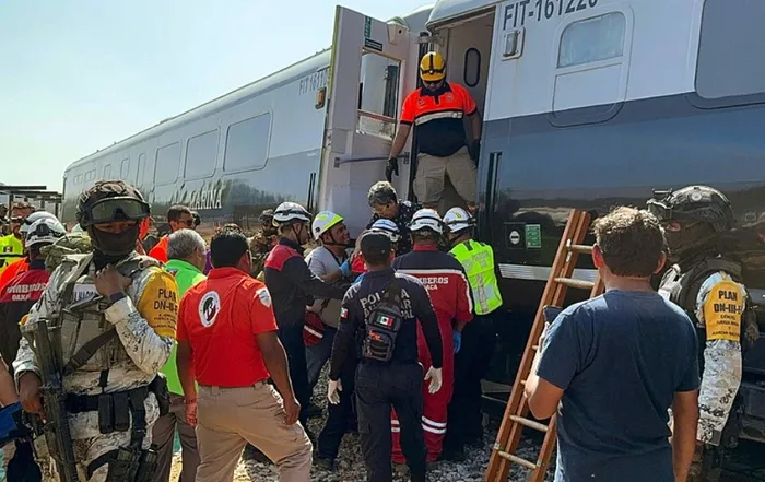 0x0-meksikada-tren-raydan-cikti-cok-sayida-olu-ve-yarali-var-1766974069689 FOTO: AFP