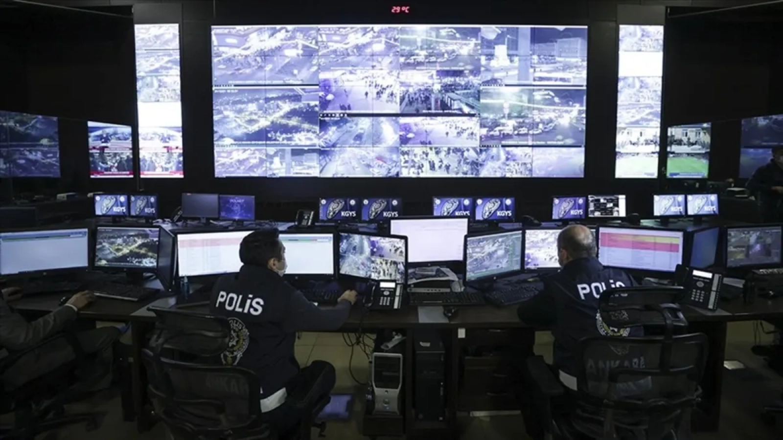 1200x675-ankarada-yilbasi-tedbirleri-1767165541664