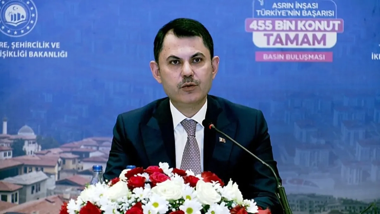 1200x675-bakan-kurumdan-hatayda-net-mesaj-deprem-bolgesindeki-bu-tecrubeyi-sosyal-konutla-81-ilimizde-hizlandiracagiz-1766756668907