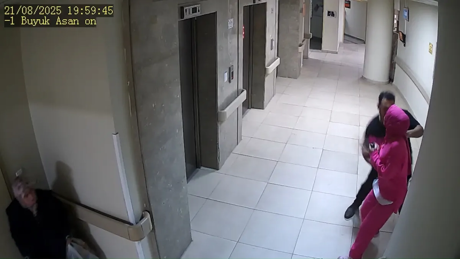 1200x675-bosanma-asamasindaki-koca-dehset-sacti-esini-hastanede-kovalayip-vurdu-1766853570285