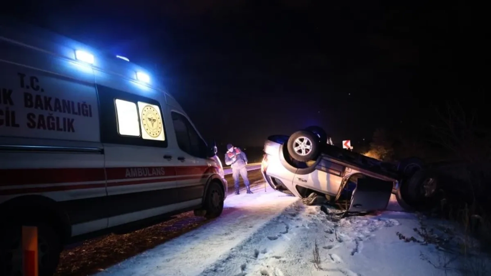 1200x675-buzlanma-kazalari-felakete-yol-acti-12-kisi-yaralandi-1766860198553