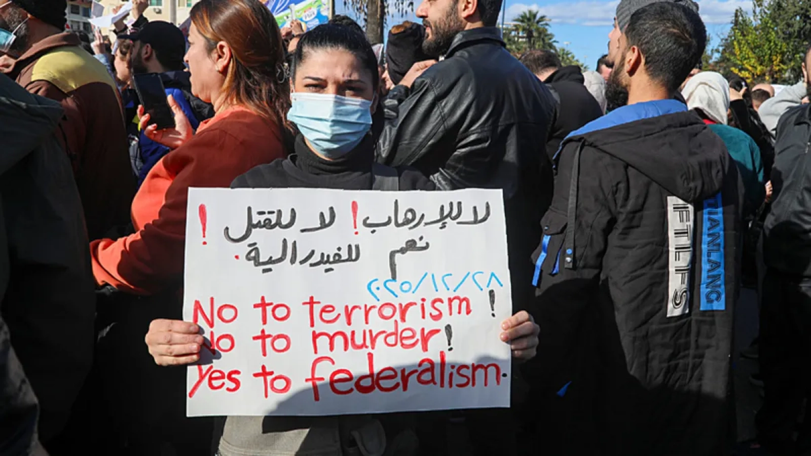 1200x675-esadin-kuzeni-mahluf-alevilerin-federasyon-istegine-karsi-bizi-cok-tehlikeli-bir-yola-surukluyor-1767176076068