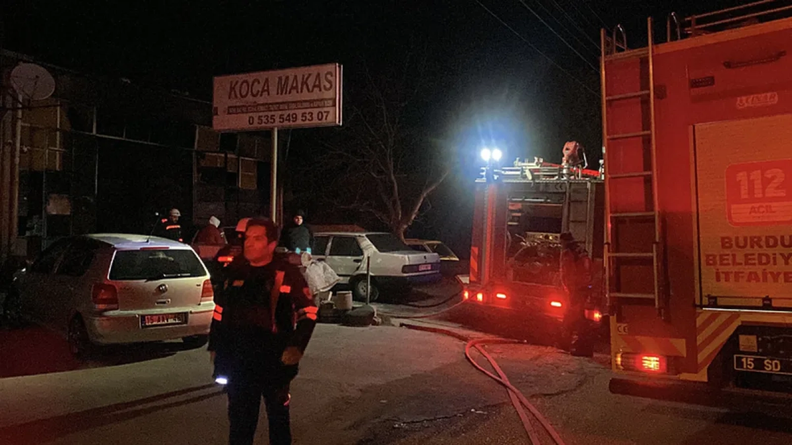 1200x675-hurda-yuklu-tir-devrildi-1-yarali-1766918494095