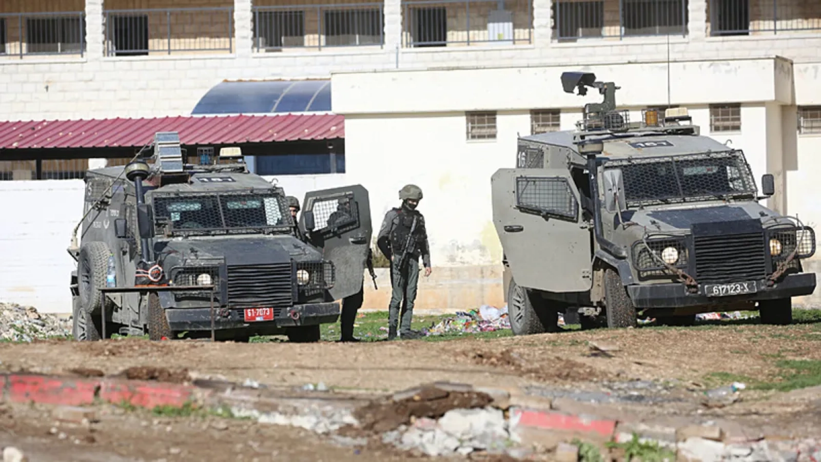 1200x675-israil-askerlerinin-bati-seriada-bir-koye-baskin-yaparak-araclara-zarar-verdigini-itiraf-etti-1767152374279