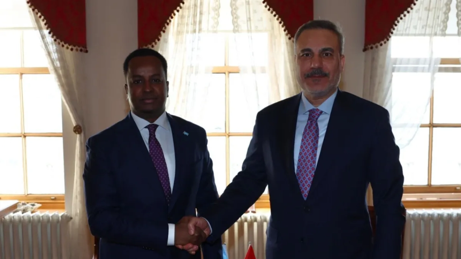 1200x675-istanbulda-bakan-fidan-somalili-mevkidasi-ile-gorustu-1767103588390