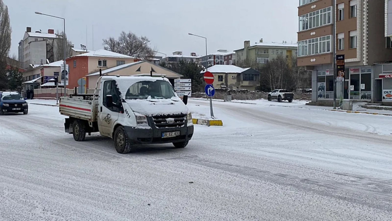 1200x675-kars-ve-ardahanda-kar-yagisi-etkili-oldu-1766820513563