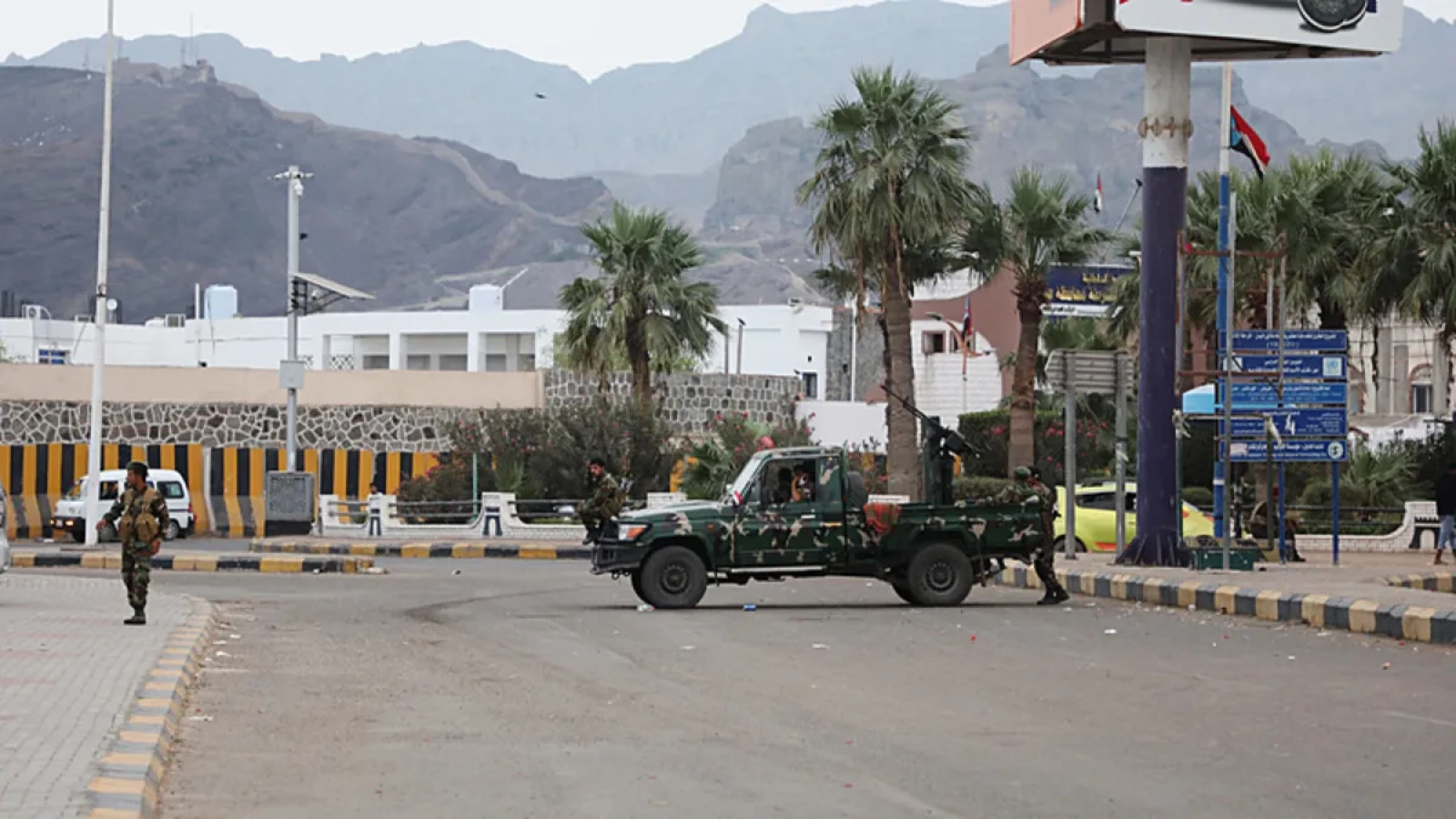 1200x675-korfezde-tehlikeli-kirilma-yemende-baesuudi-arabistan-krizi-abu-dabi-askerlerini-cekti-1767153202264