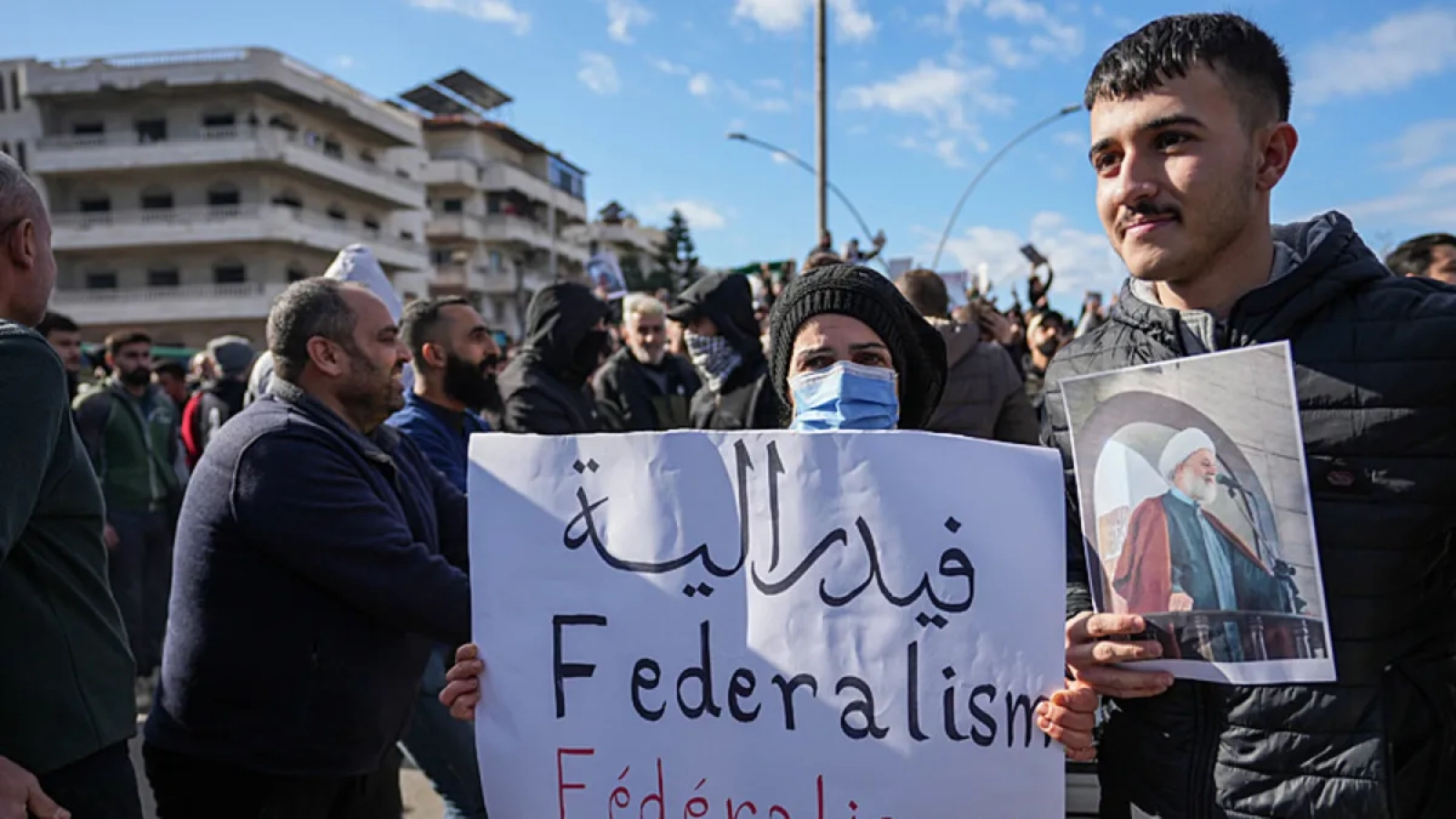 1200x675-suriyede-federasyon-fitnesi-sam-yonetimi-hedef-alindi-1766930176454