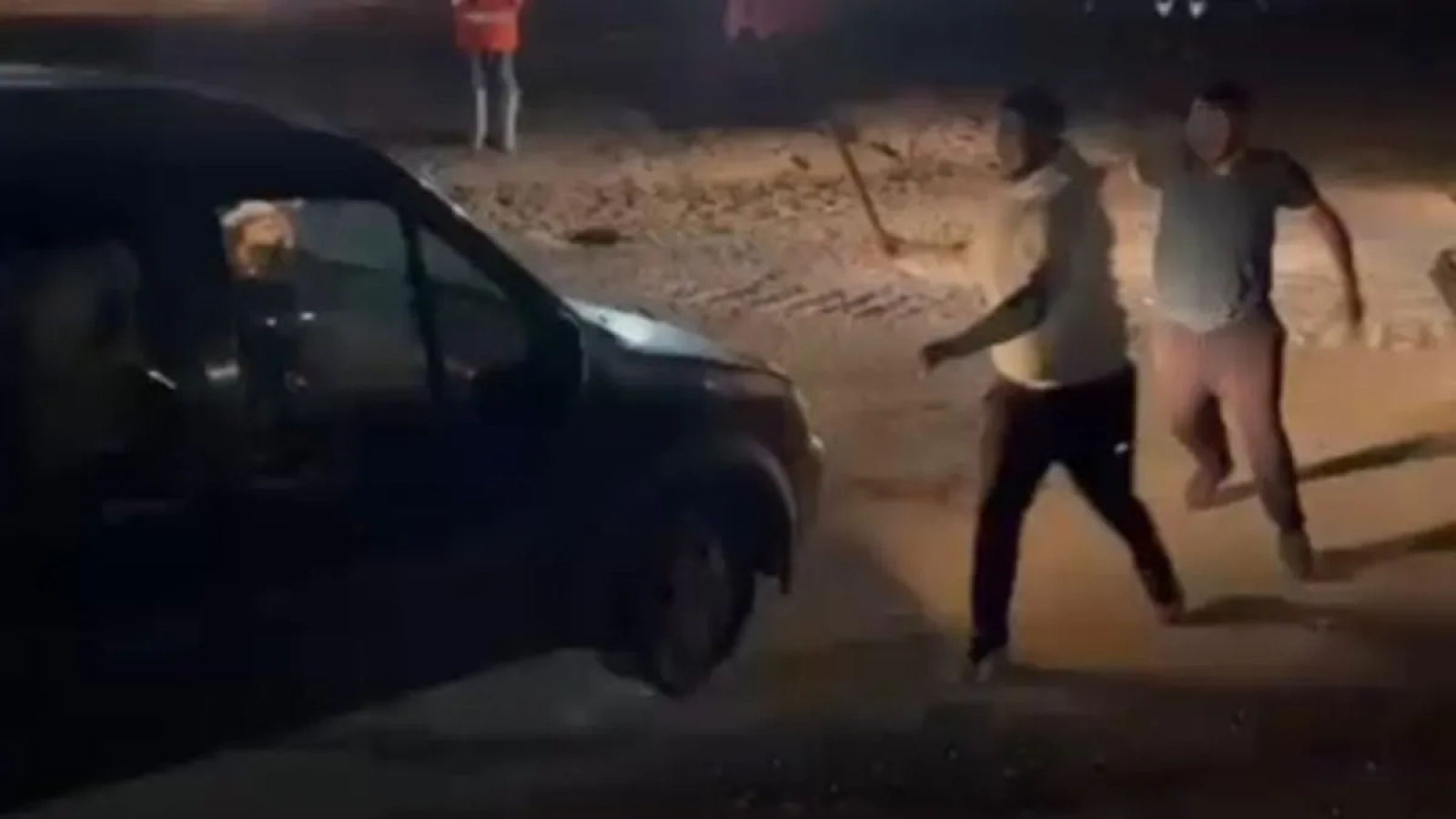 1200x675-trafikte-ortaligi-savas-alanina-cevirmisti-4-supheli-yakalandi-1766850926515