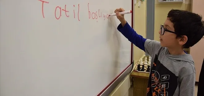 Ara tatil kalkıyor mu? Milli Eğitim Bakanı Yusuf Tekin’den açıklama geldi