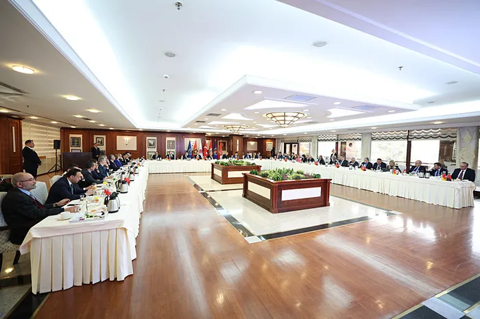 Komisyonun raporu netleşti! Yasal düzenlemenin ön şartı tam eylemsizlik