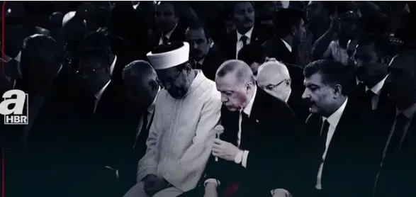 Başkan Erdoğan  16 Temmuz 2018'de 15 Temmuz Demokrasi ve Milli Birlik Günü dolayısıyla şehitlerimiz için  Kur'an-ı Kerim'den Âl-i İmrân Suresi 190. 194 Ayetini okumuştu. (Foto: ahaber.com.tr)