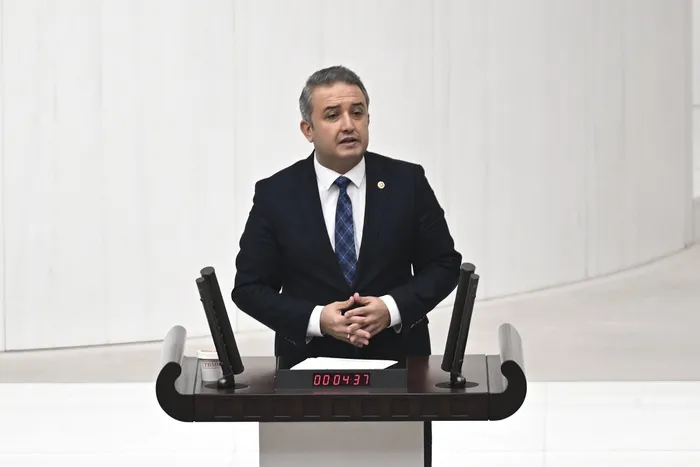 İstanbul Milletvekili İsa Mesih Şahin (AA)