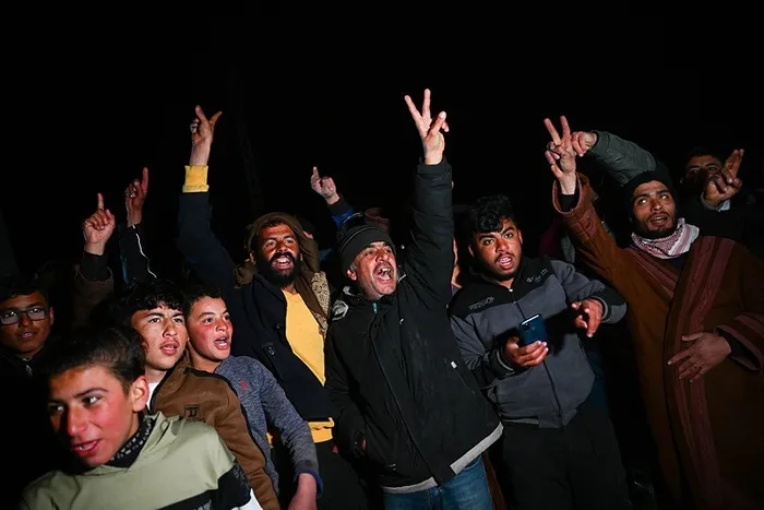 0x0-canli-suriye-ordusundan-deyr-hafire-operasyon-ypg-cekilme-karari-aldi-a-haber-catisma-bolgesinde-1768607176671 Fotoğraf (AA)