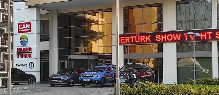 0x0-haberturkteki-skandalda-akif-dugumu-cozuluyor-o-gelince-uyusturucu-ortaya-cikiyordu-1767934827577 Habertürk’teki skandalda Akif düğümü çözülüyor: O gelince uyuşturucu ortaya çıkıyordu