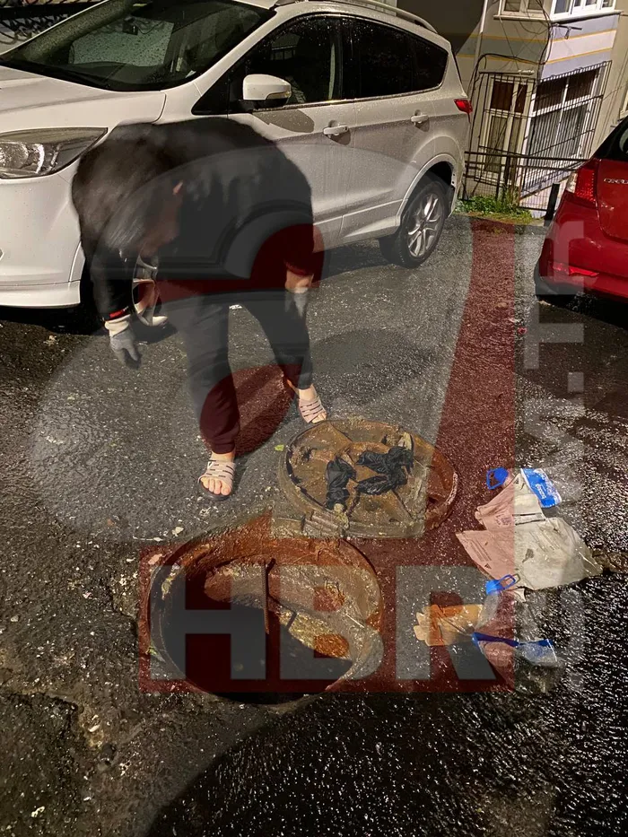 0x0-istanbullu-rogarini-kendisi-temizledi-gece-yarisi-sokakta-isyan-neredesin-iski-1768083446038 İstanbullu rögarını kendisi temizledi! Gece yarısı sokakta isyan: Neredesin İSKİ?