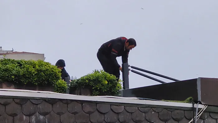 Bebek Otel'de kaçak bölümlerin yıkımına başlandı