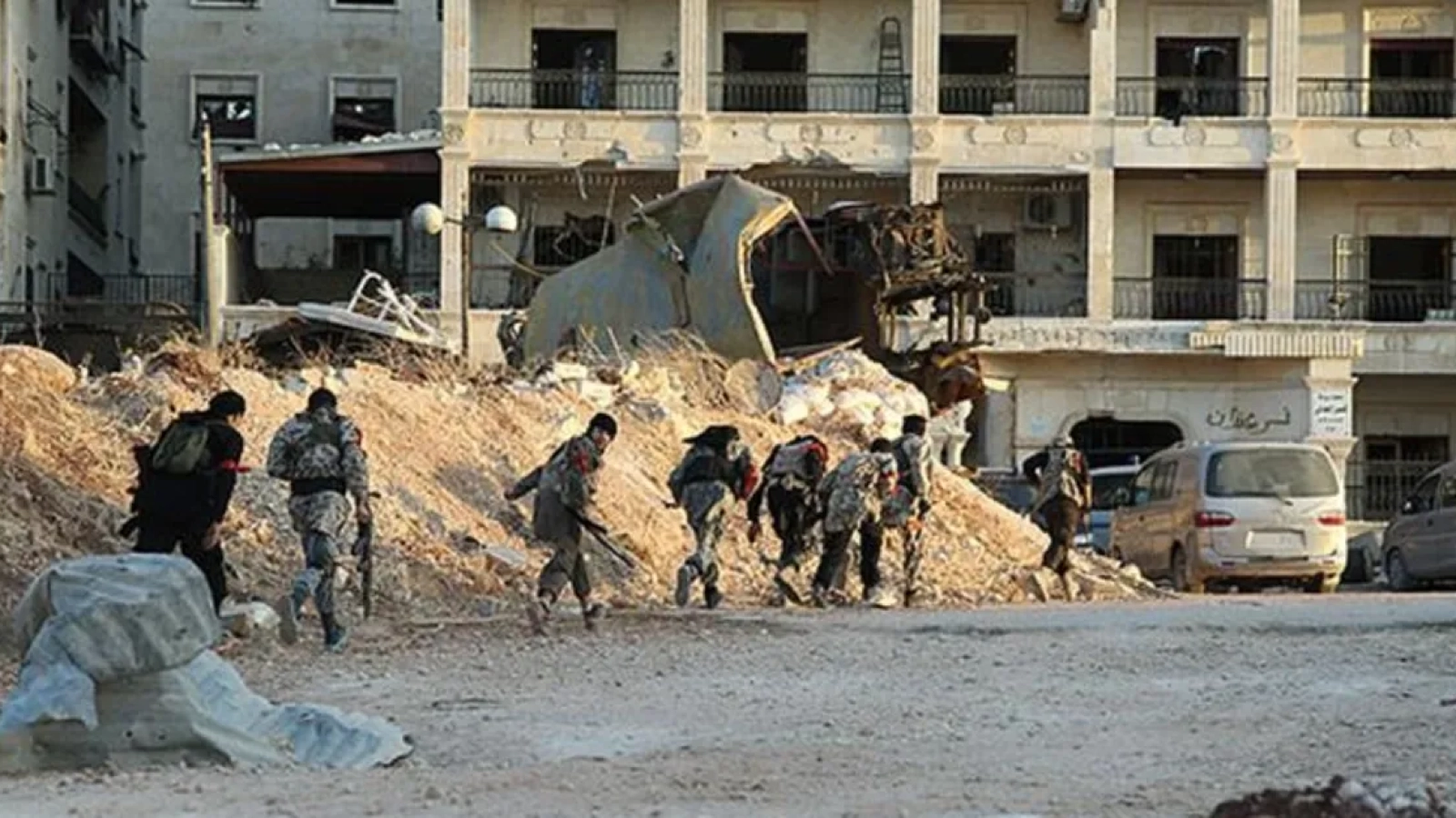 1200x627-halepte-teror-mevzilerine-sinirli-operasyon-a-haber-ekibi-sicak-noktada-catismalar-siddetleniyor-1767853952142