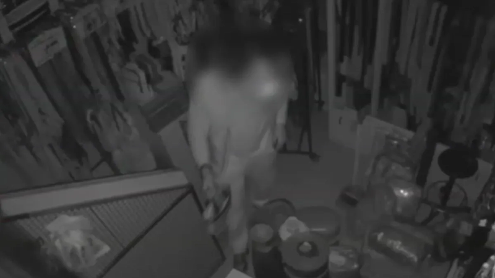 1200x675-7-yil-hapis-cezali-hirsizlik-firari-yakalandi-o-anlar-kameraya-yansidi-1768441994297