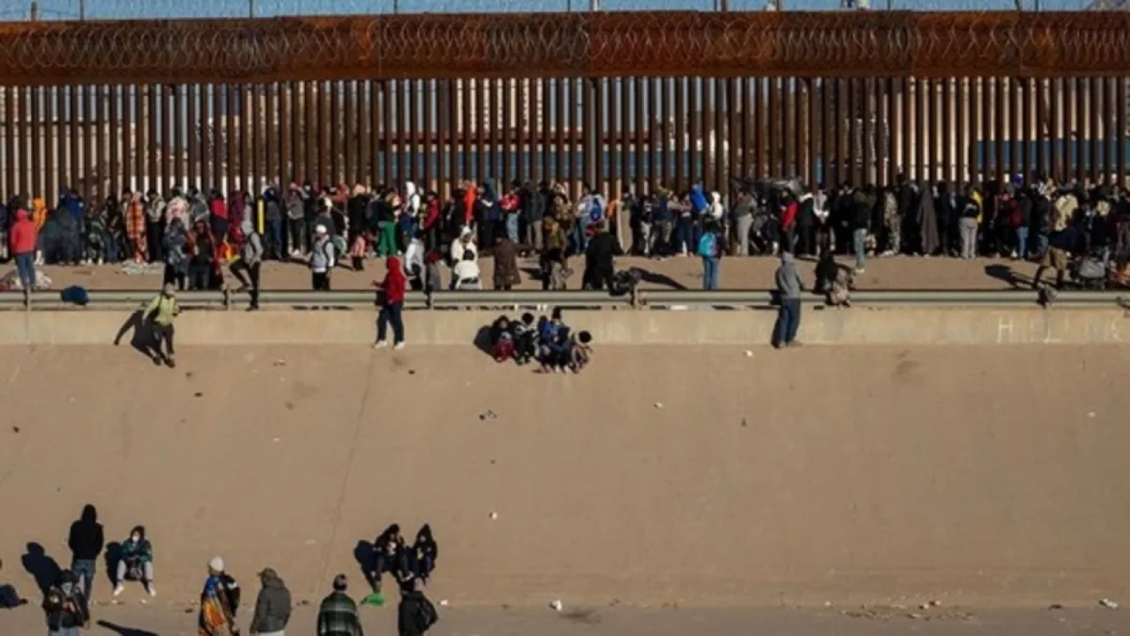 1200x675-abd-75-ulke-icin-gocmen-vize-islemlerini-askiya-alacak-1768420278944