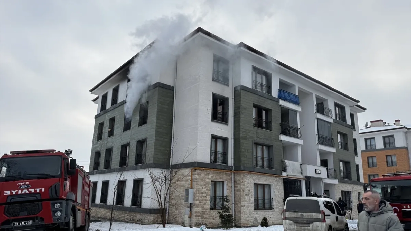 1200x675-apartman-yangin-faciasi-11-kisi-hastanelik-oldu-1769354580387