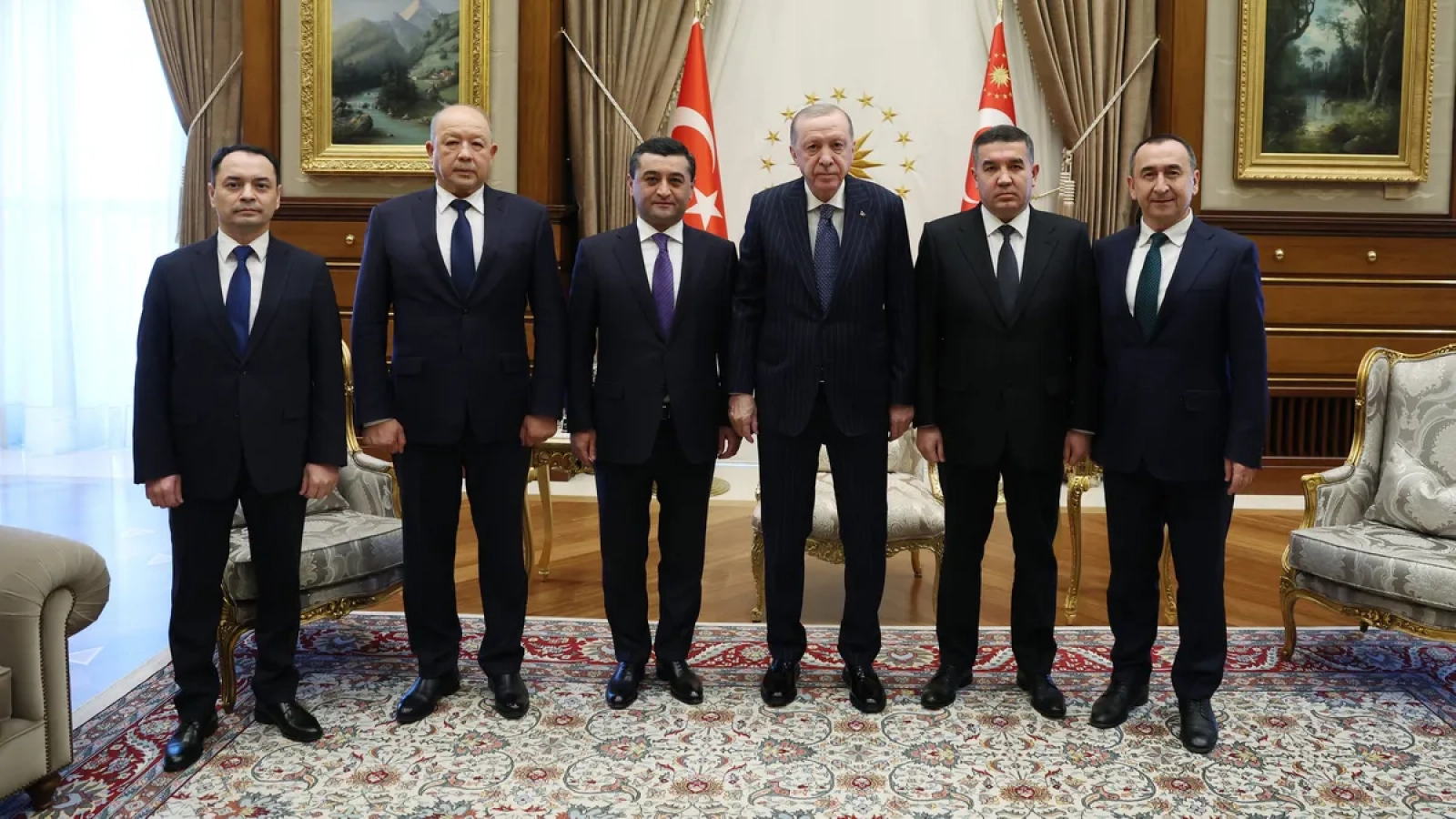 1200x675-baskan-erdogan-kulliyede-ozbek-heyetini-kabul-etti-1768919745453