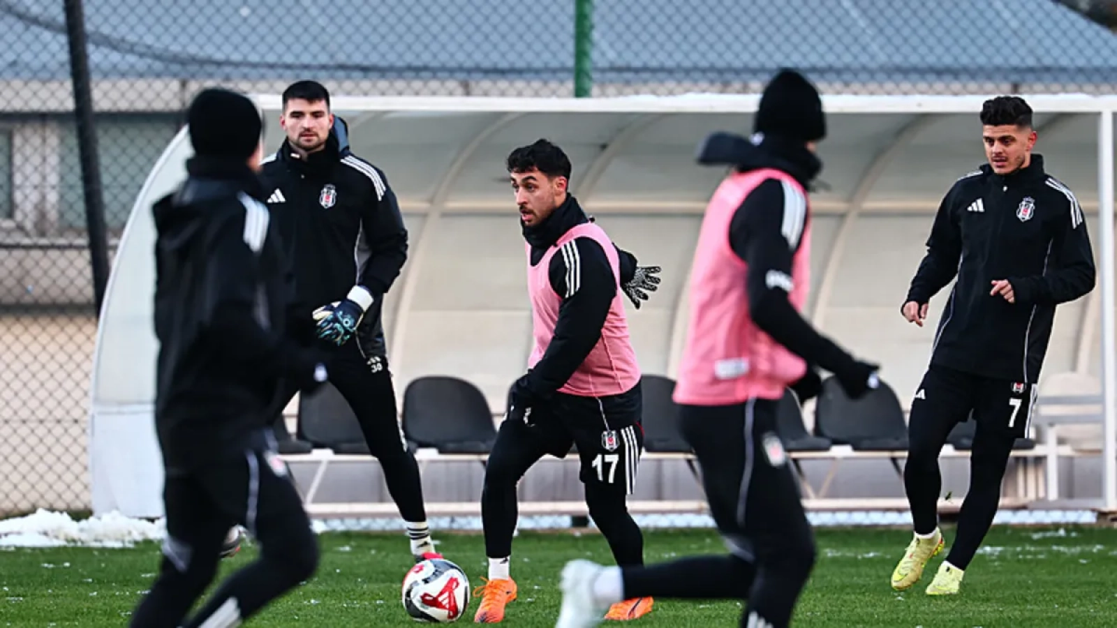 1200x675-besiktasin-antalya-kampi-kadrosu-aciklandi-1767350724806