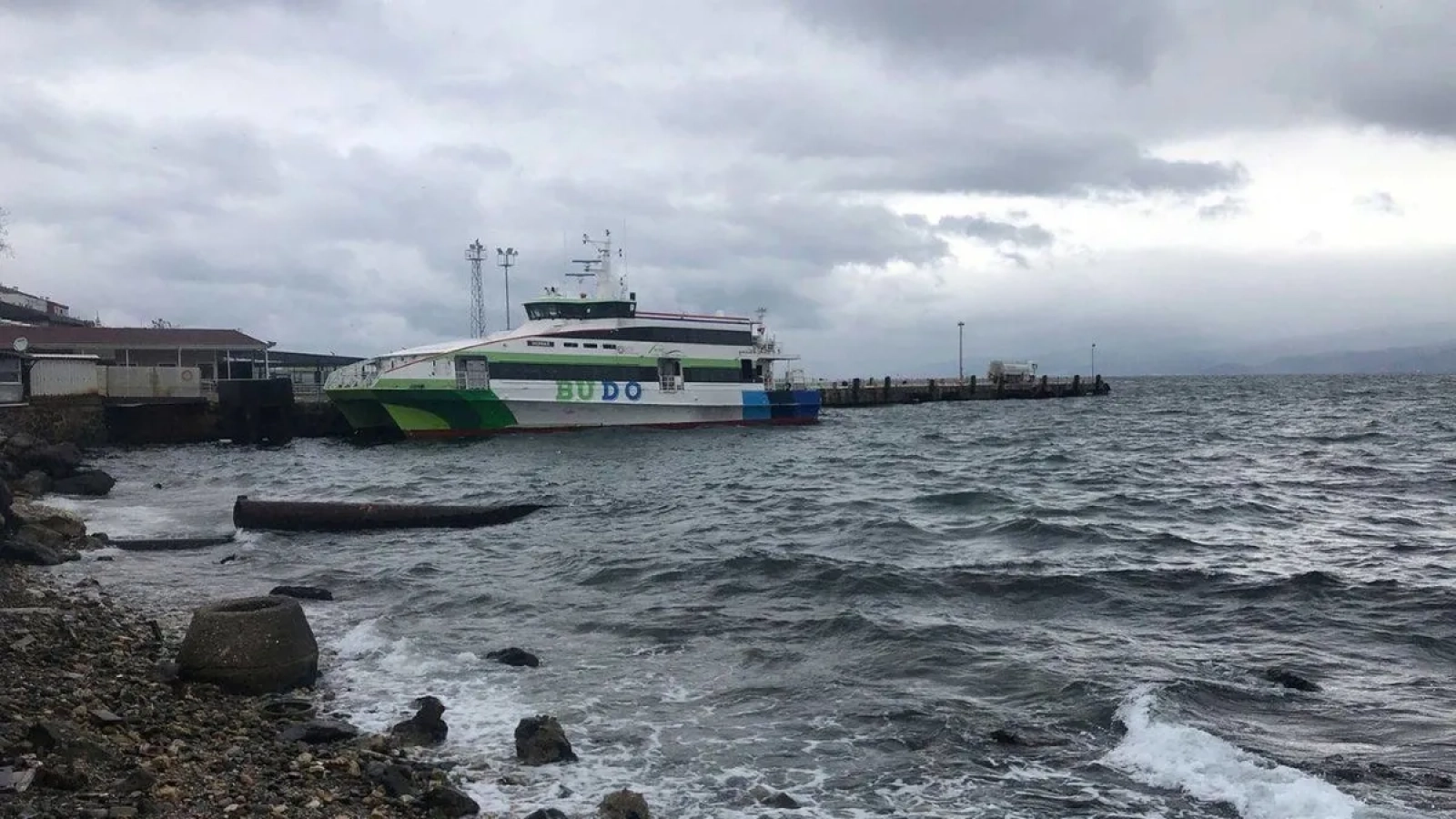 1200x675-budonun-4-seferi-daha-olumsuz-hava-sartlari-nedeniyle-iptal-edildi-1767534011940