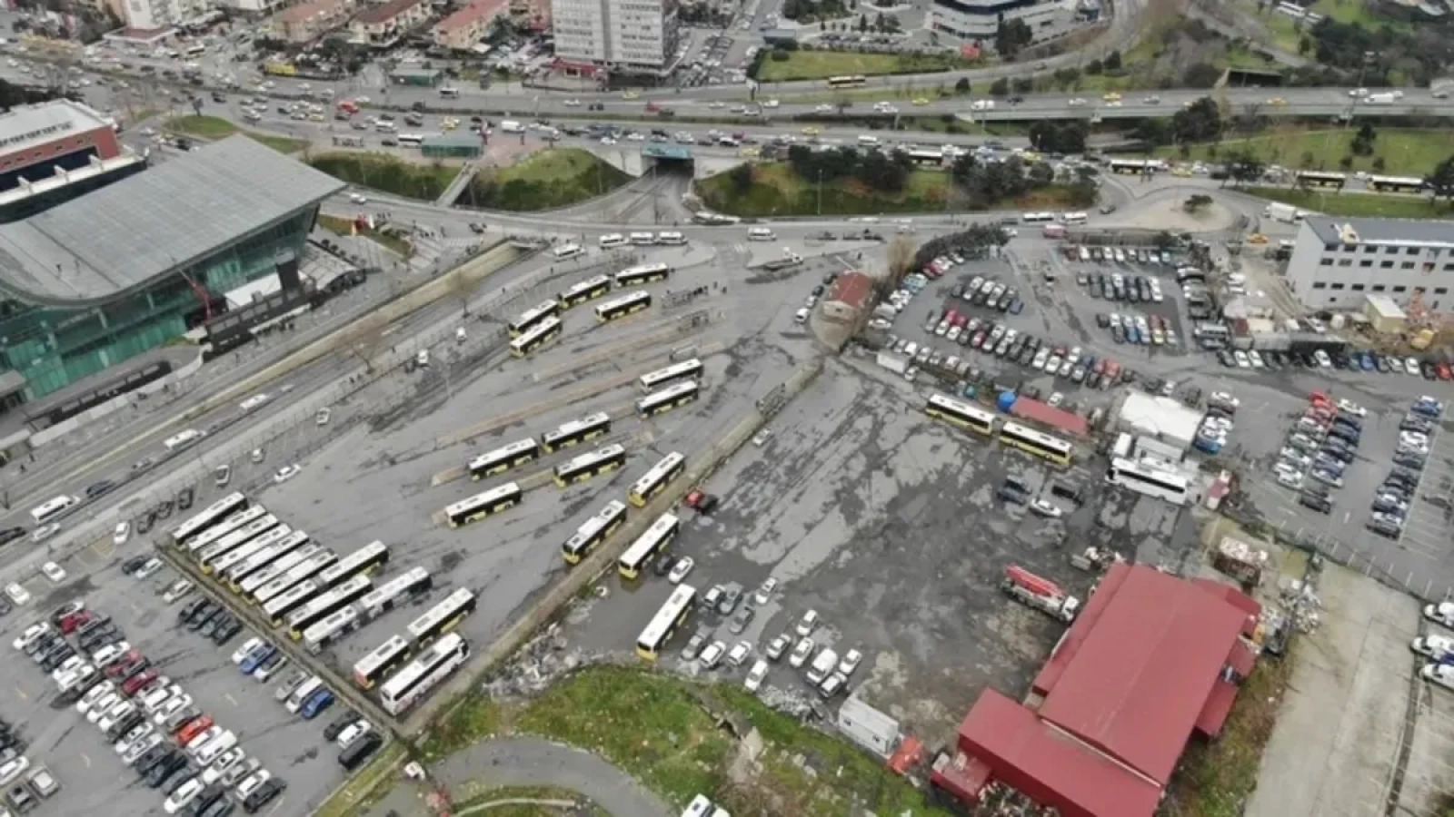 1200x675-chpli-ibbnin-2-milyar-dolarlik-tezgahina-vatandastan-tepki-leventteki-iett-garaji-arazisi-imara-acildi-1769230567120