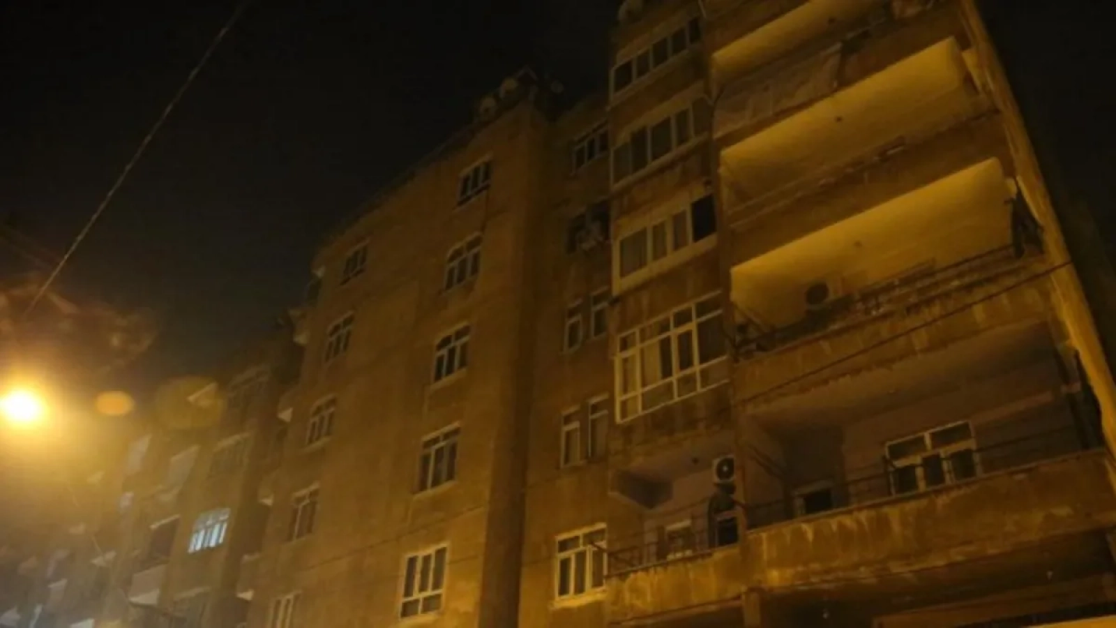 1200x675-diyarbakirda-korku-dolu-anlar-kolon-patladi-apar-topar-tahliye-edildiler-1767726553668