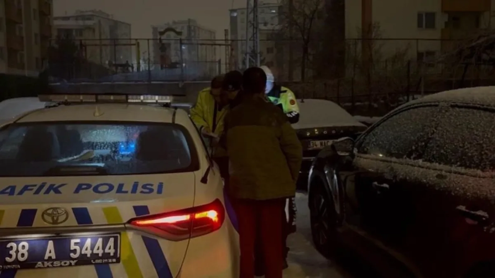 1200x675-dur-ihtarina-uymayan-surucu-cikmaz-sokaga-girdi-alkollu-oldugu-ortaya-cikti-1769223069048