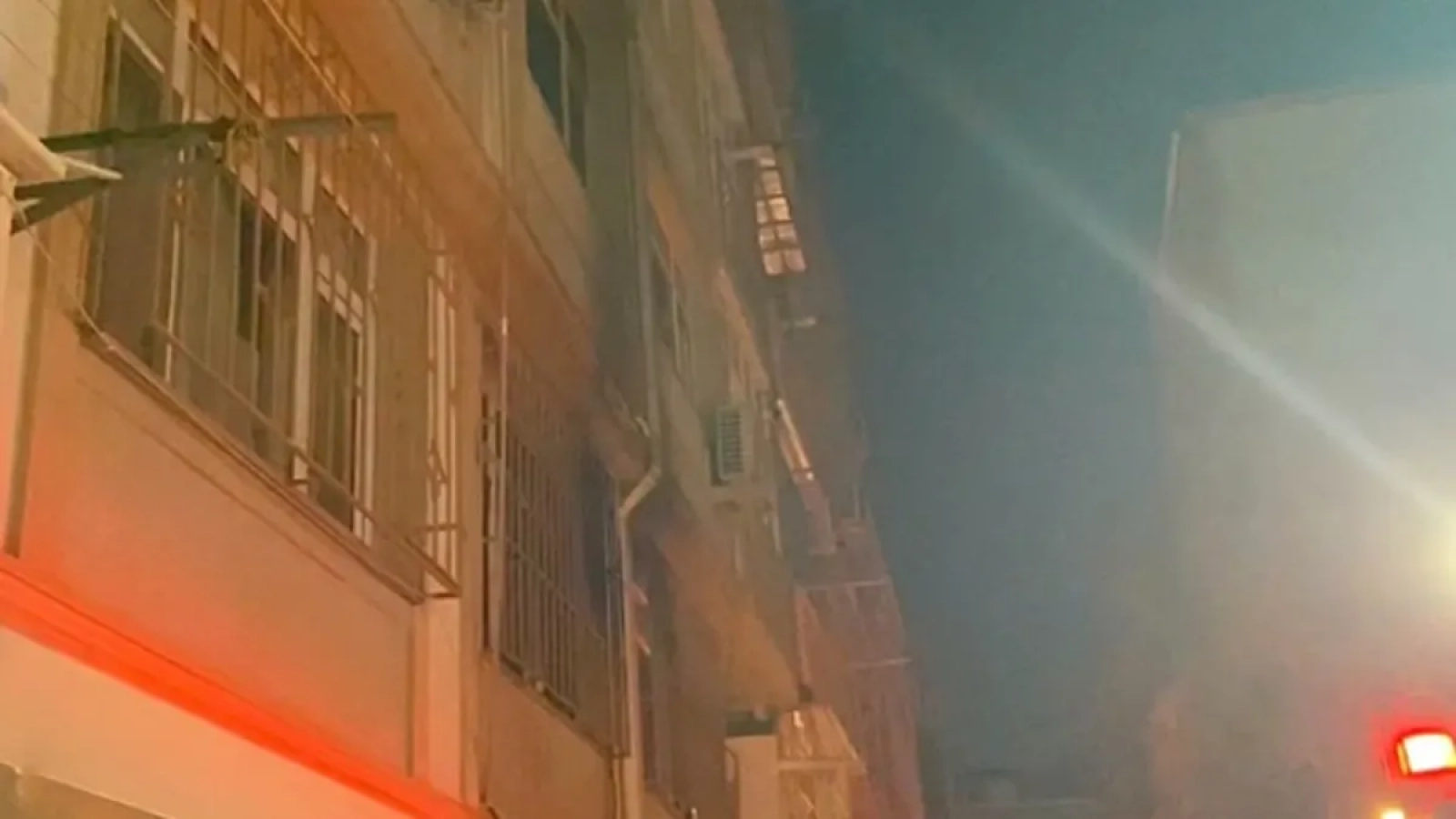 1200x675-fatihte-bina-yangini-6-kisi-dumandan-etkilendi-1767300459613