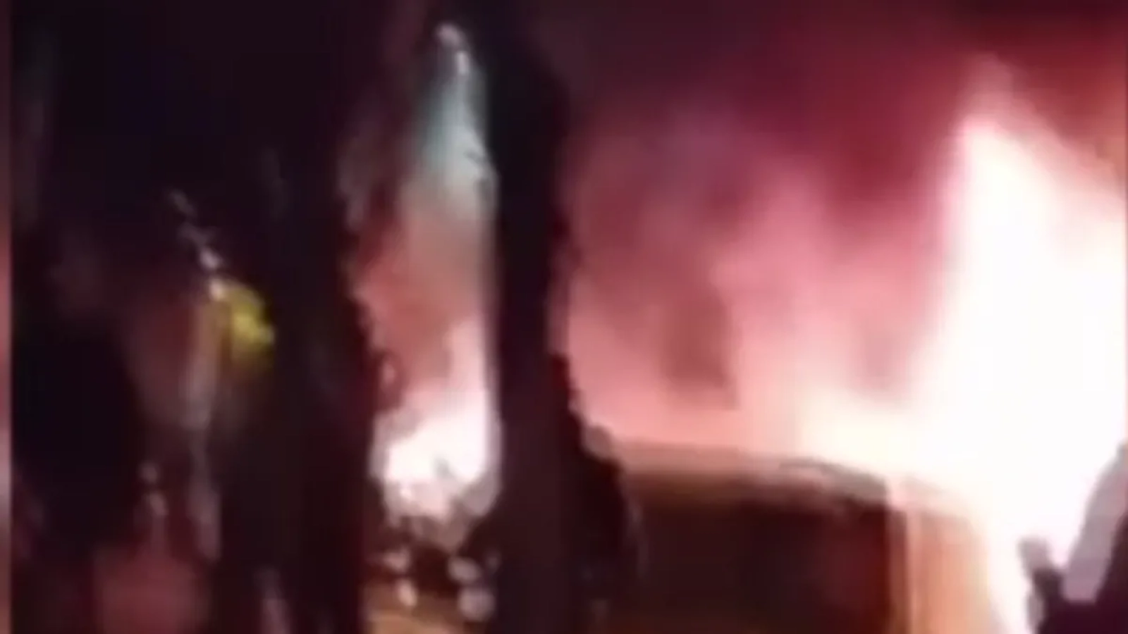 1200x675-irandaki-protestolarda-can-kaybi-4e-yukseldi-1767303495206