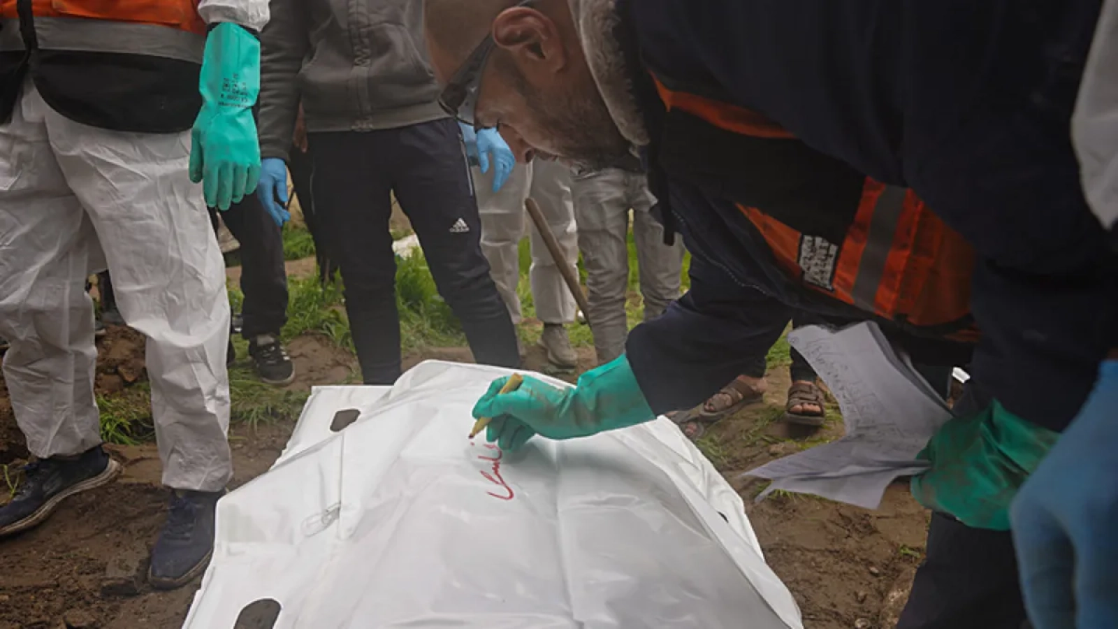 1200x675-israilin-soykirim-gerceklestirdigi-gazzede-can-kaybi-71-bin-441e-yukseldi-1768473901719