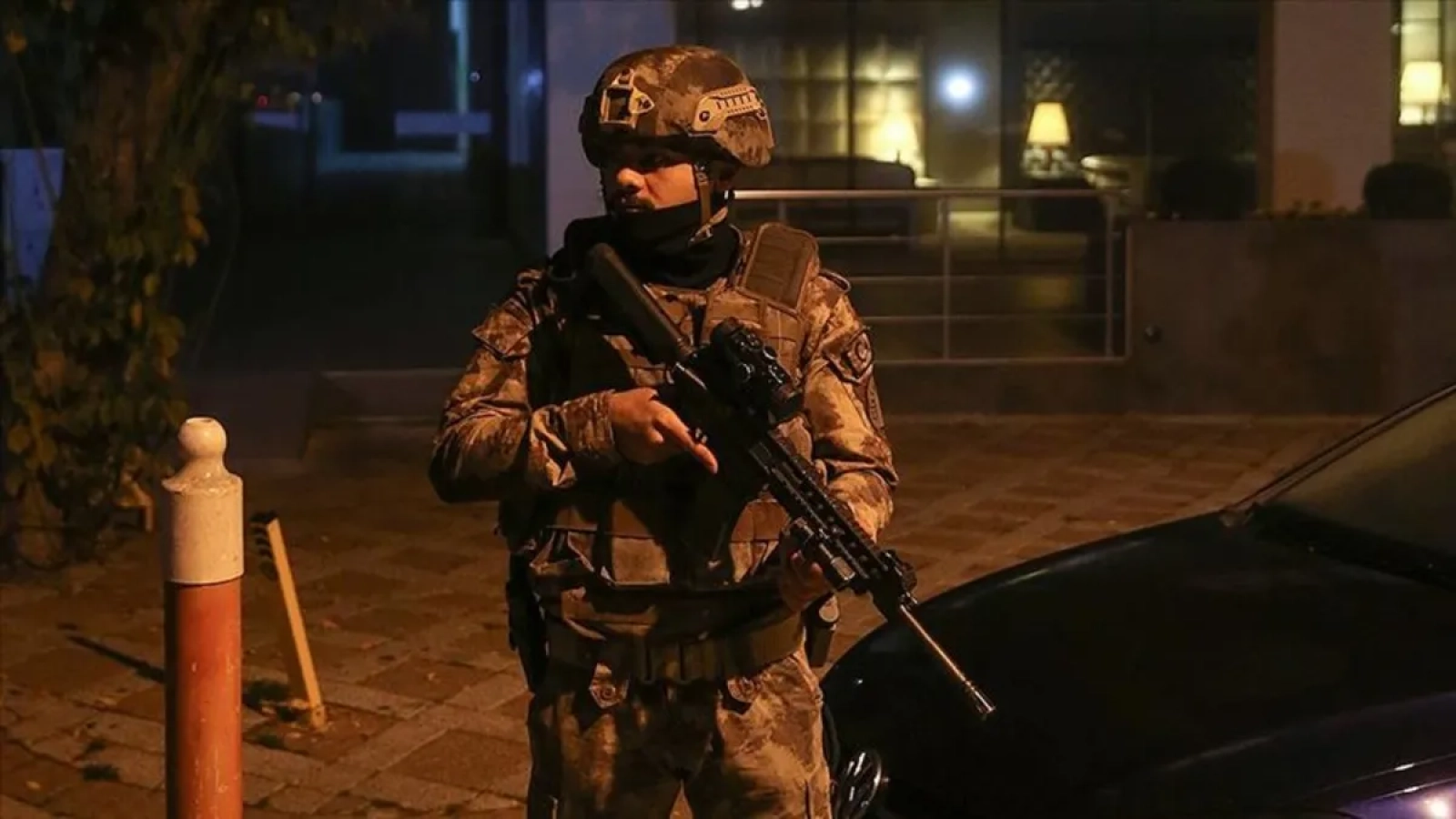 1200x675-istanbulda-yasadisi-bahis-operasyonu-3-milyar-tlye-el-konuldu-3-yonetim-kurulu-uyesine-gozalti-1768754649832