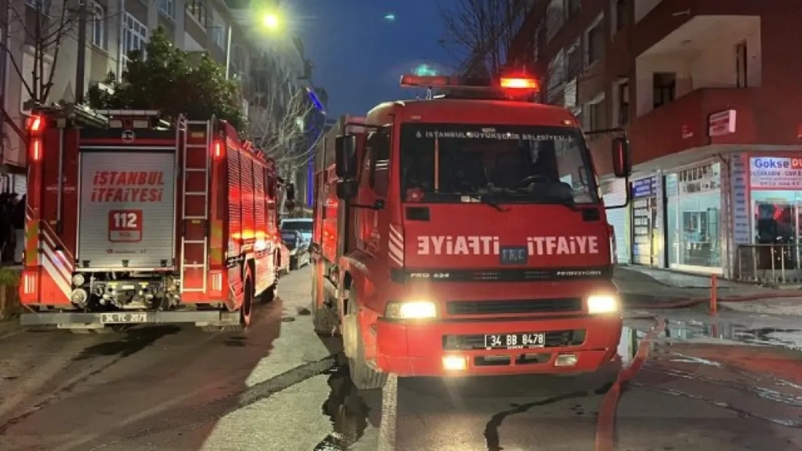 1200x675-kucukcekmecede-binadan-alevler-yukseldi-1767375833219