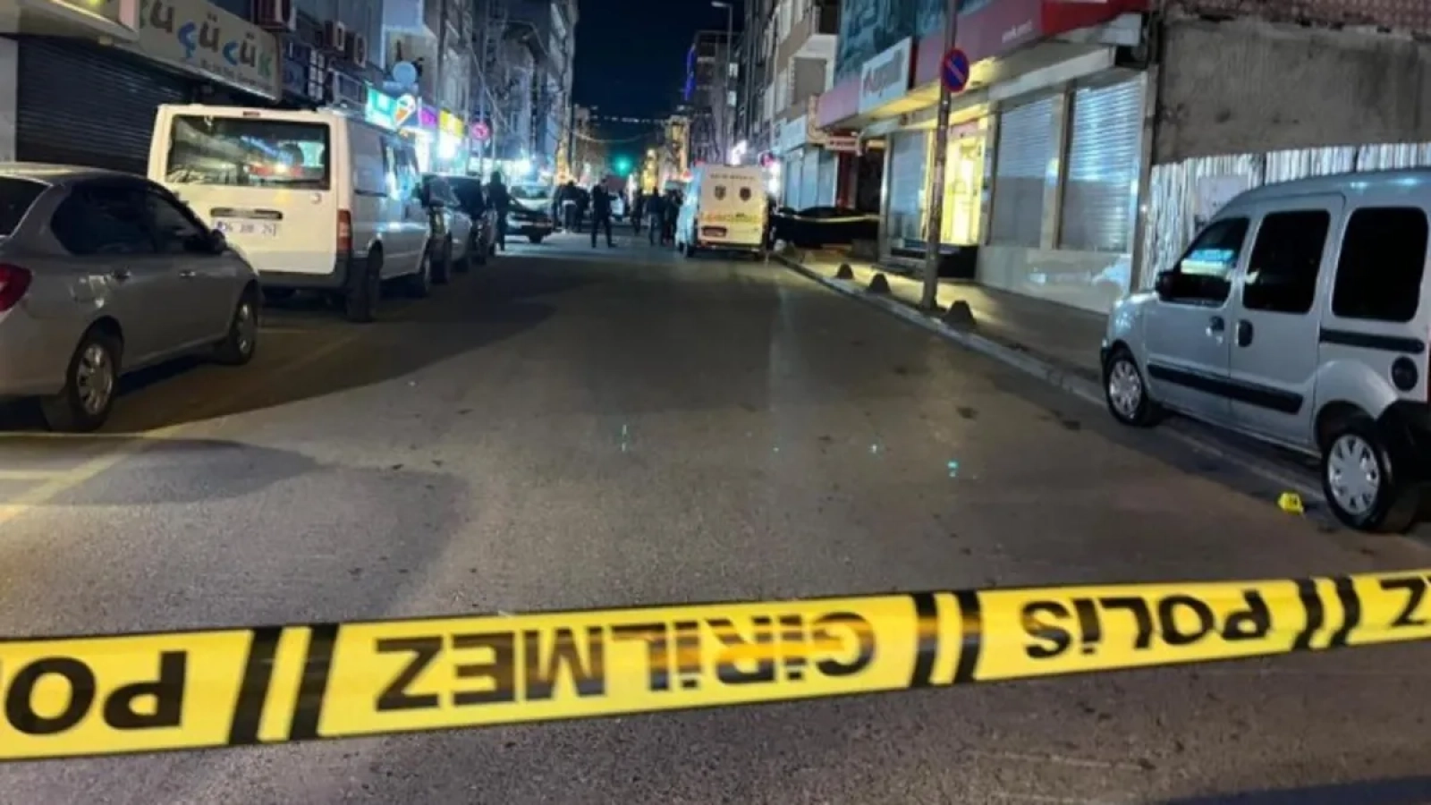 1200x675-kucukcekmecede-kanli-saatler-silahli-saldirida-olayla-alakasi-olmayan-1-kisi-oldu-1767383300661