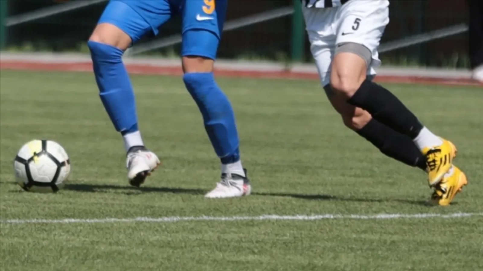 1200x675-kucukcekmecede-mac-sonrasi-gerginlik-ofkeli-grubu-polis-zorlukla-ayirdi-1769352498454