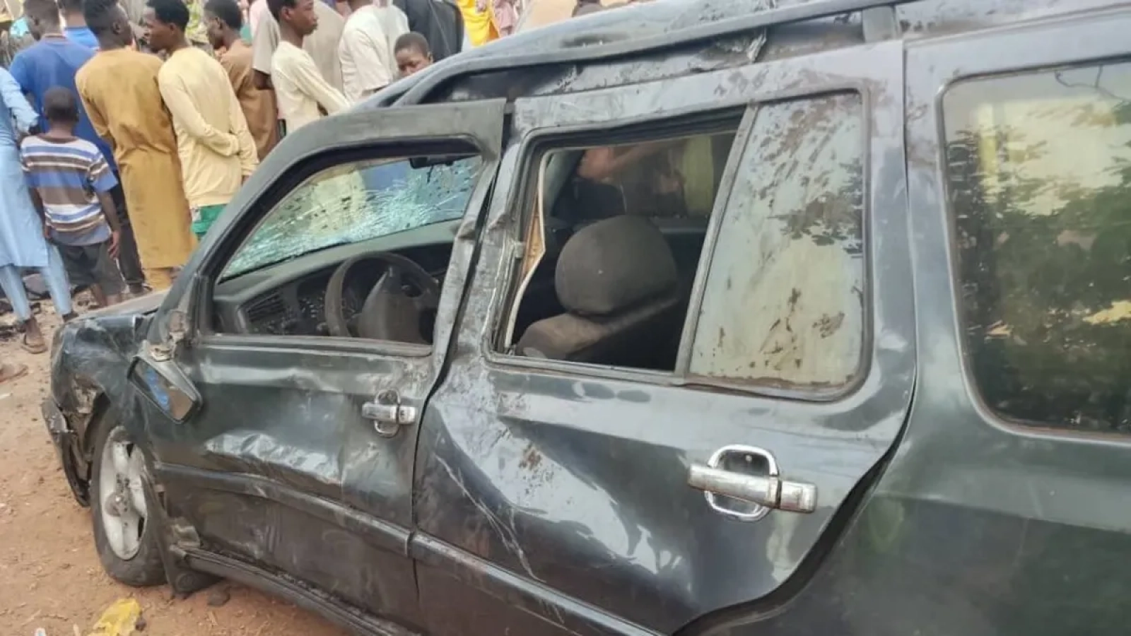 1200x675-nijeryada-katliam-gibi-kaza-kamyon-kalabaliga-daldi-1768196419436