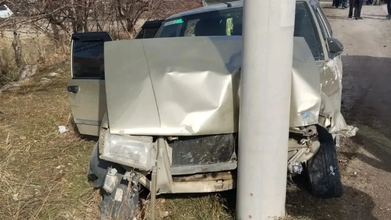 1200x675-otomobil-mopedle-carpisti-anne-hayatini-kaybetti-oglu-agir-yaralandi-1768762684606