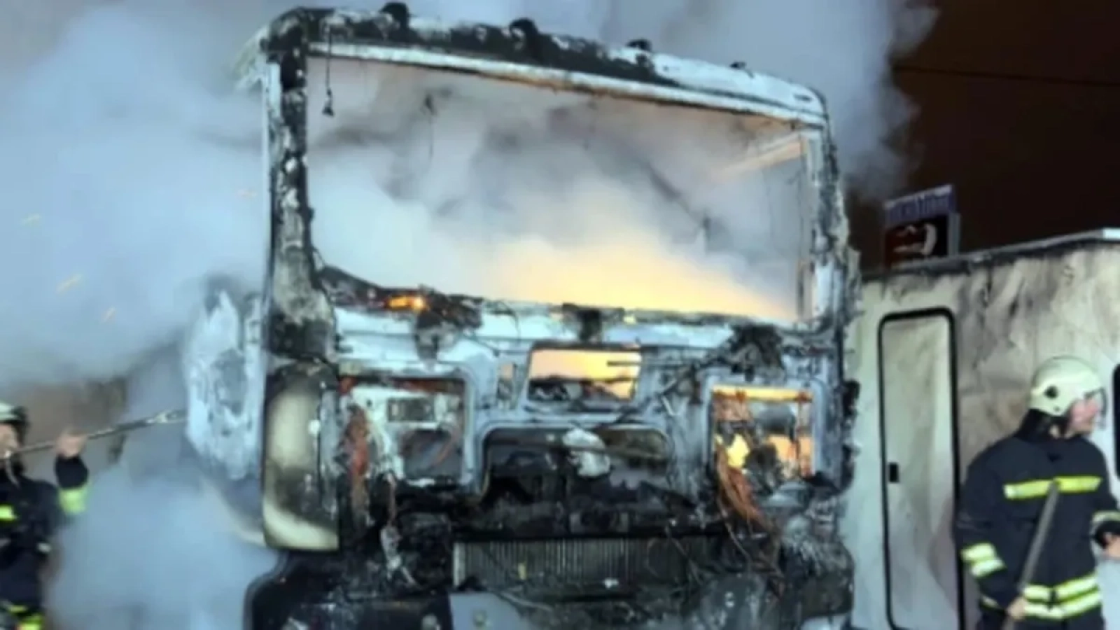 1200x675-park-halindeki-beton-pompa-araci-yandi-1768648274923