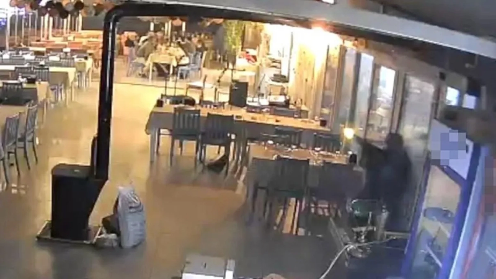 1200x675-restoranda-dehset-anlari-is-yerini-tufekle-basti-1-olu-3-yarali-1767398794859