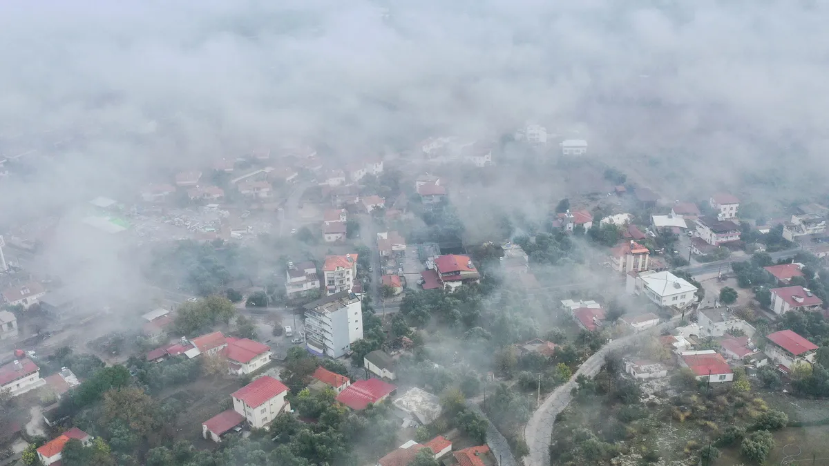 Saatli uyarı geldi: Göz gözü görmeyecek! Sis ve pus ülke geneline yayılıyor