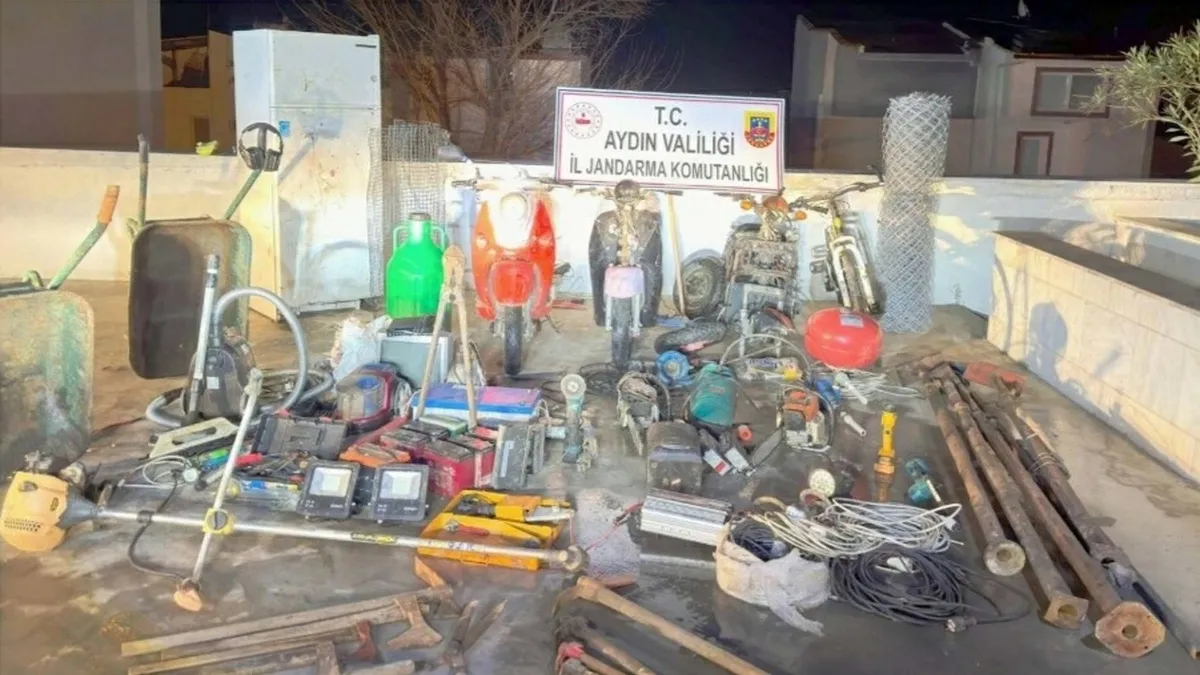 Sağanak sonrası boşaltılan 4 evi soydu: Çaldığı malzemeler evinden çıktı