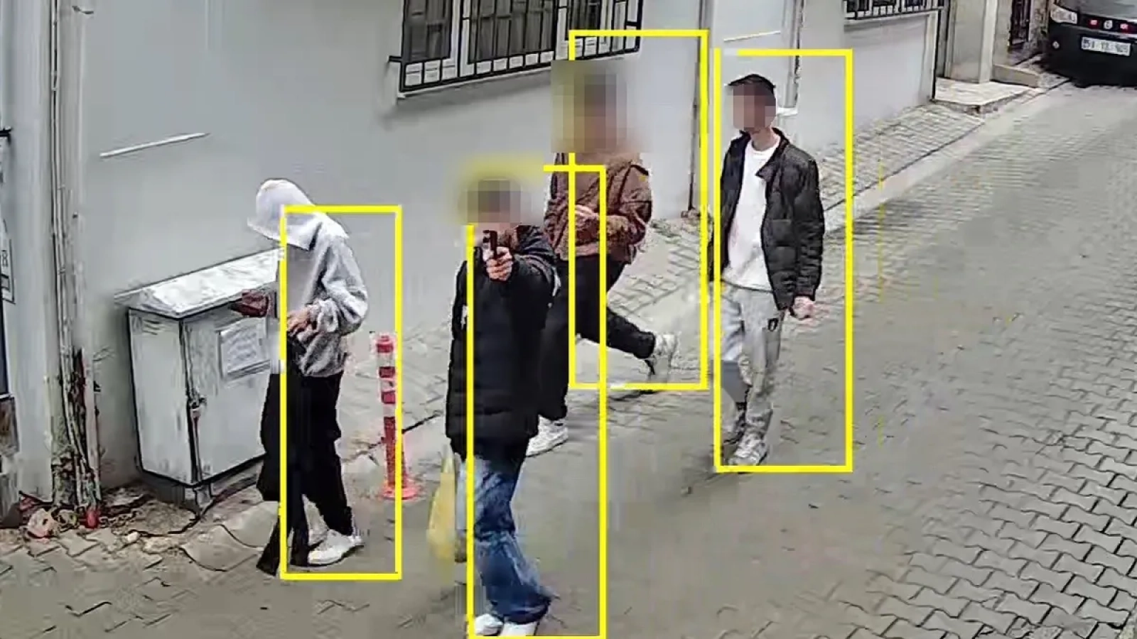 1200x675-sokaktaki-silahli-gencler-korkuttu-gercek-sonradan-ortaya-cikti-1769170052736