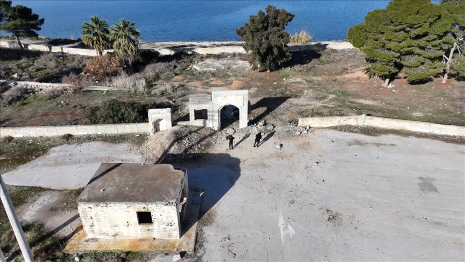 1200x675-suriye-ordusu-suleyman-sah-turbesini-geri-aldi-a-haber-ekibi-operasyon-bolgesinde-1769069061452