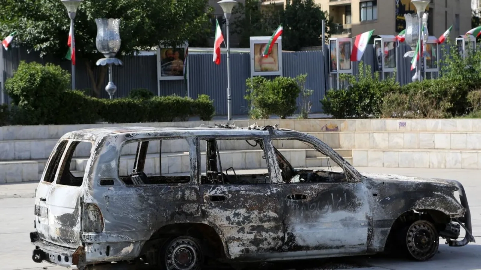 1200x675-tahranda-halka-disari-cikmayin-uyarisi-1767968448343