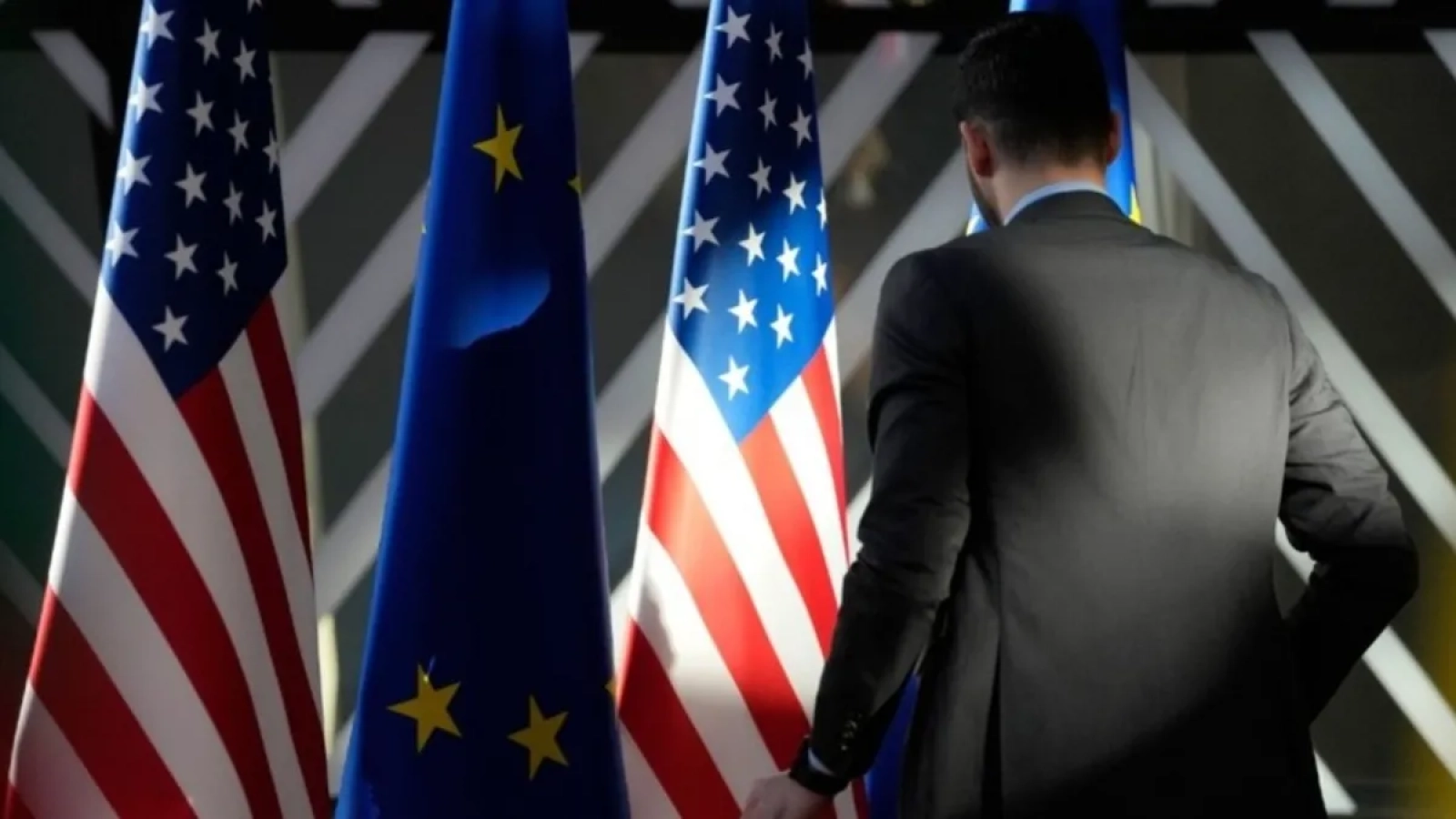 1200x675-trumptan-avrupaya-gumruk-soku-ab-acil-toplaniyor-1768733411309